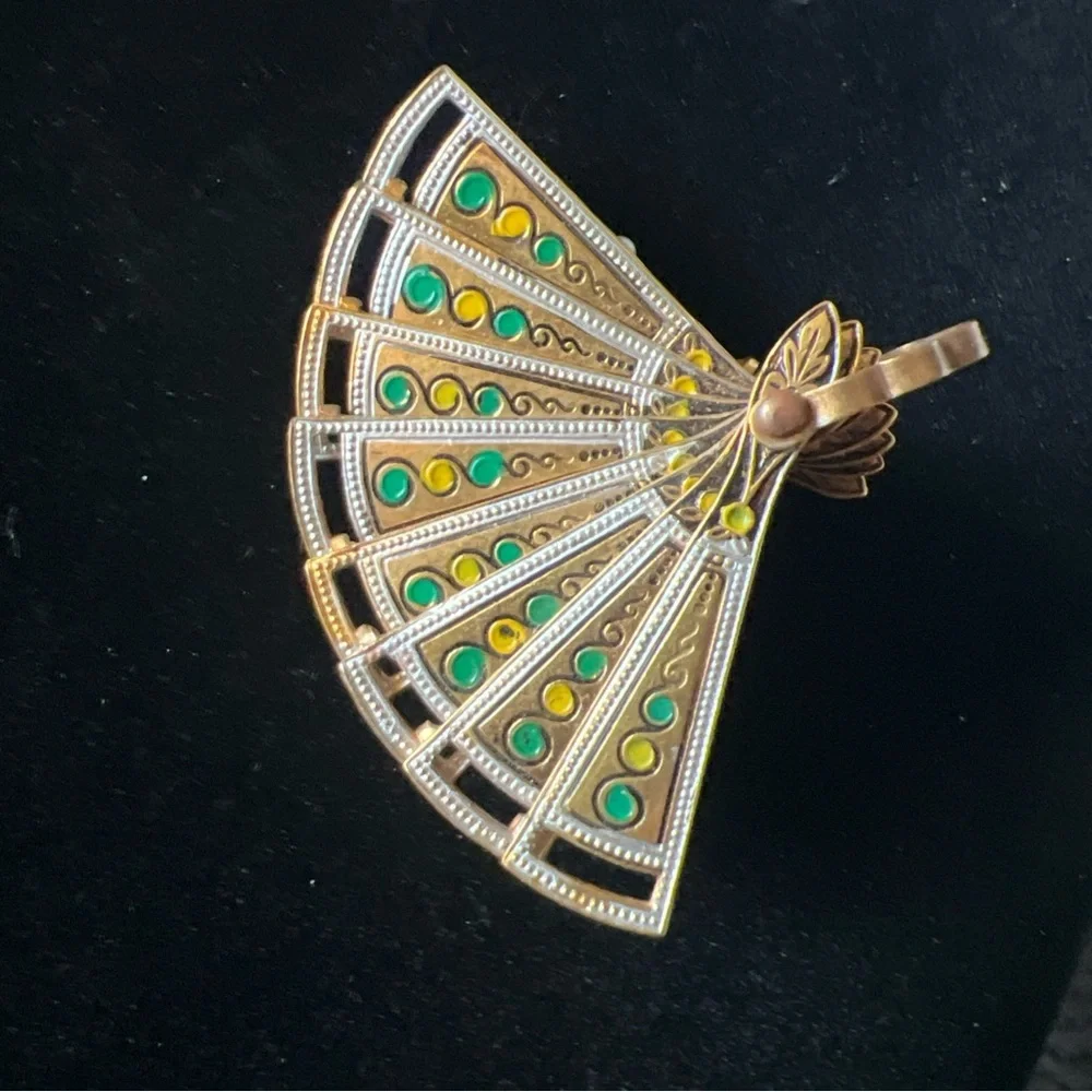 Vintage Goldtone Enamel Reticulated FAN  Brooch